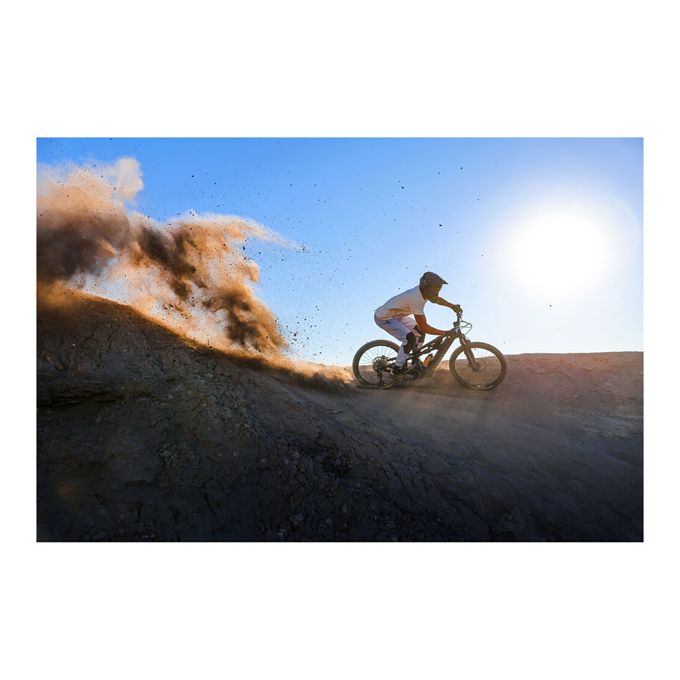 Canon EOS R6 Mark III Mirrorless Camera - Image 14