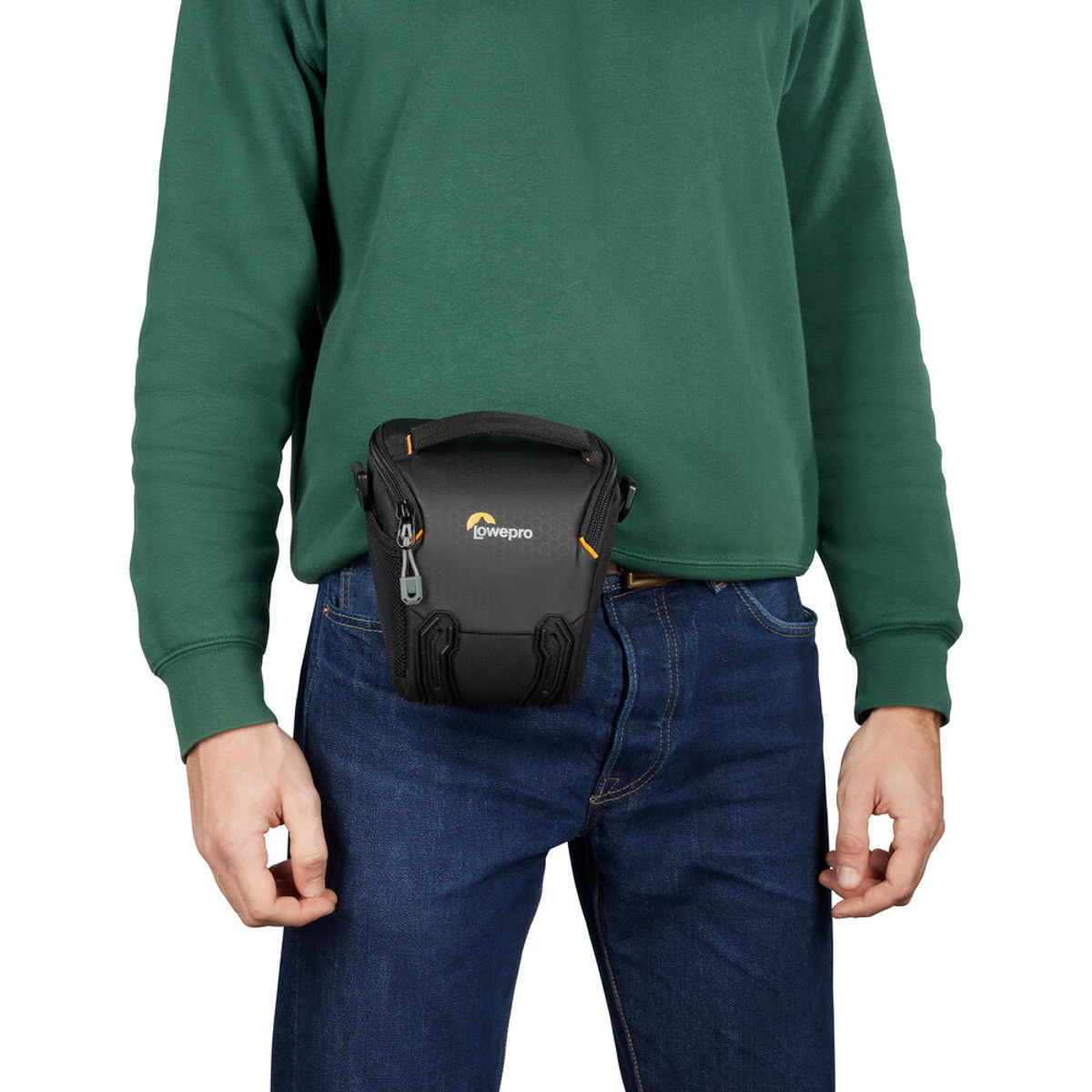 Lowepro Adventura TLZ20 III Top Loading Shoulder Bag (Black) - Image 8