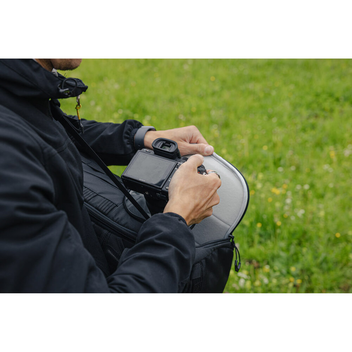 Lowepro Adventura BP 150 III Backpack (Black) - Image 15