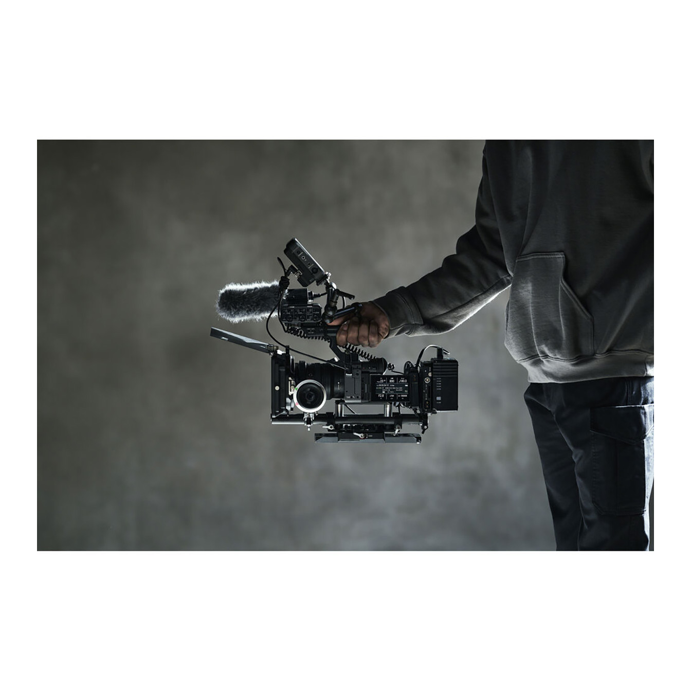 Sony FX2 Digital Cinema Camera with XLR Handle Unit - Image 21