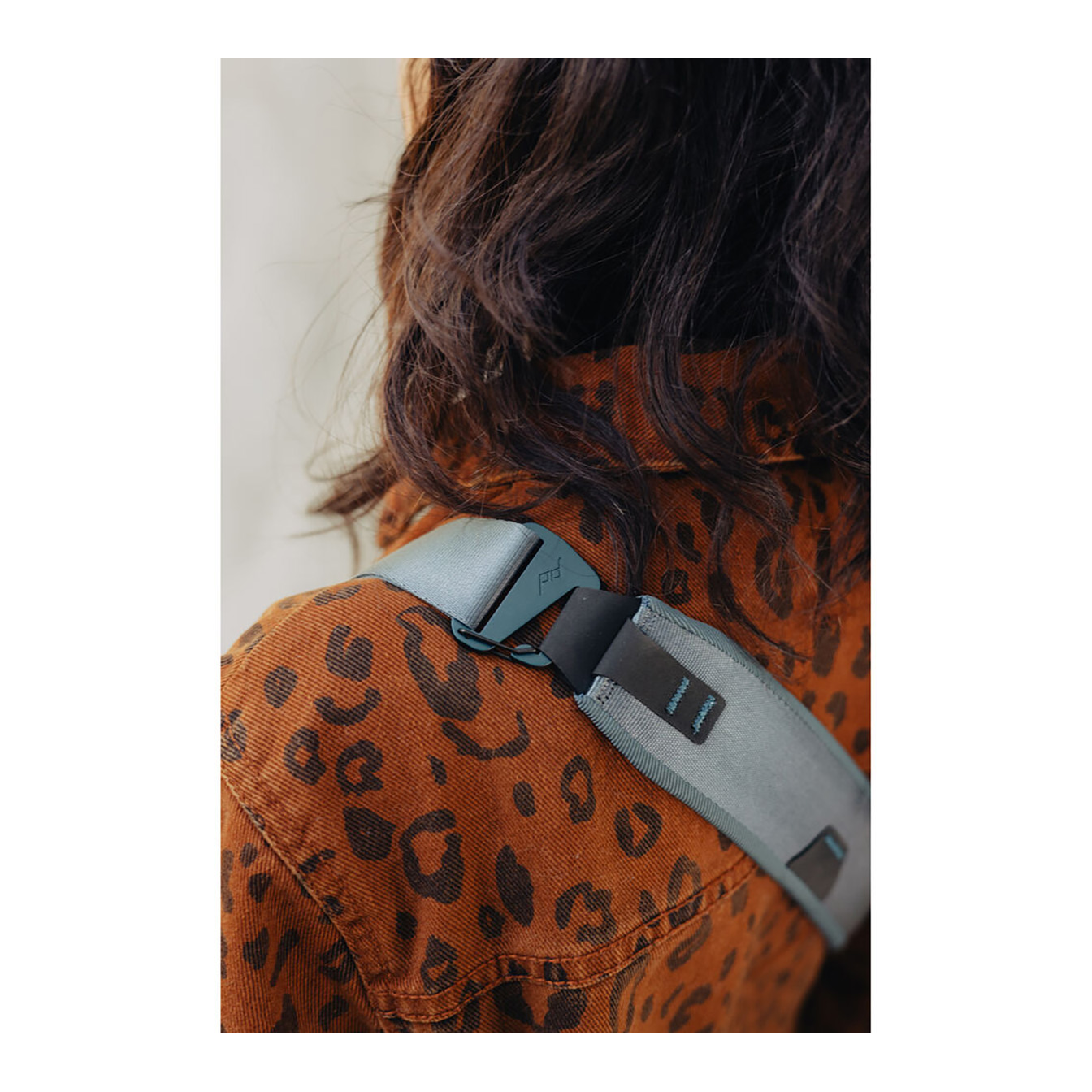 Peak Design Everyday Sling (Ocean, 3L) - Image 10