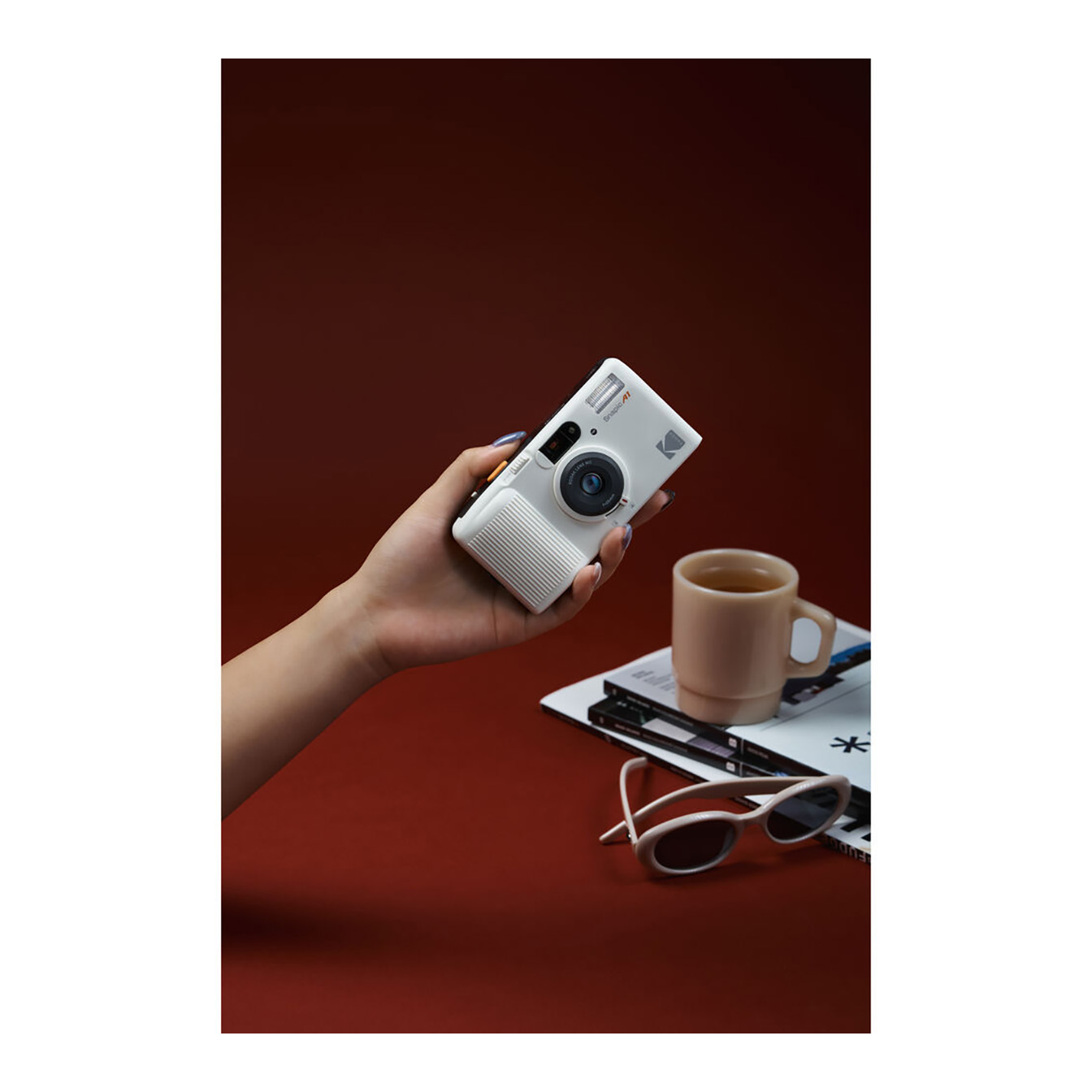 Kodak Snapic A1 35mm Film Camera (Ivory White) - Image 7