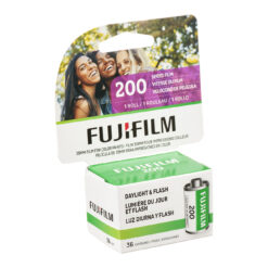 FUJIFILM 200 Color Negative Film (35mm Roll Film, 36 Exposures)