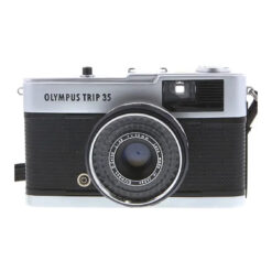Olympus Trip 35, Chrome 35mm Camera with 40mm f/2.8 D.Zuiko