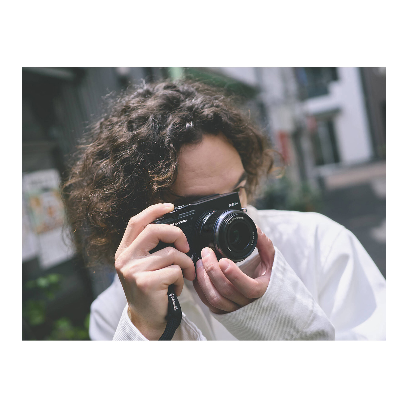 OM SYSTEM PEN Mirrorless Camera with 14-42mm III and 40-150mm R Lenses (Silver) - Image 19