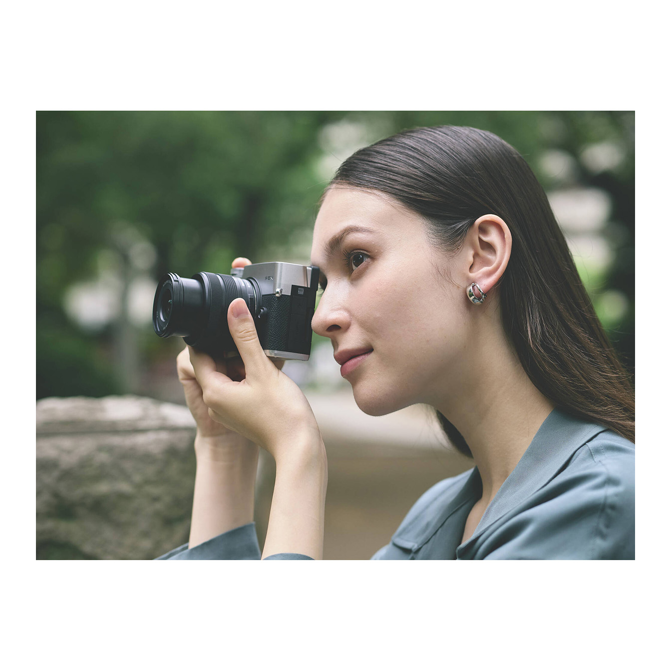 OM SYSTEM PEN Mirrorless Camera with 14-42mm III and 40-150mm R Lenses (Black) - Image 19